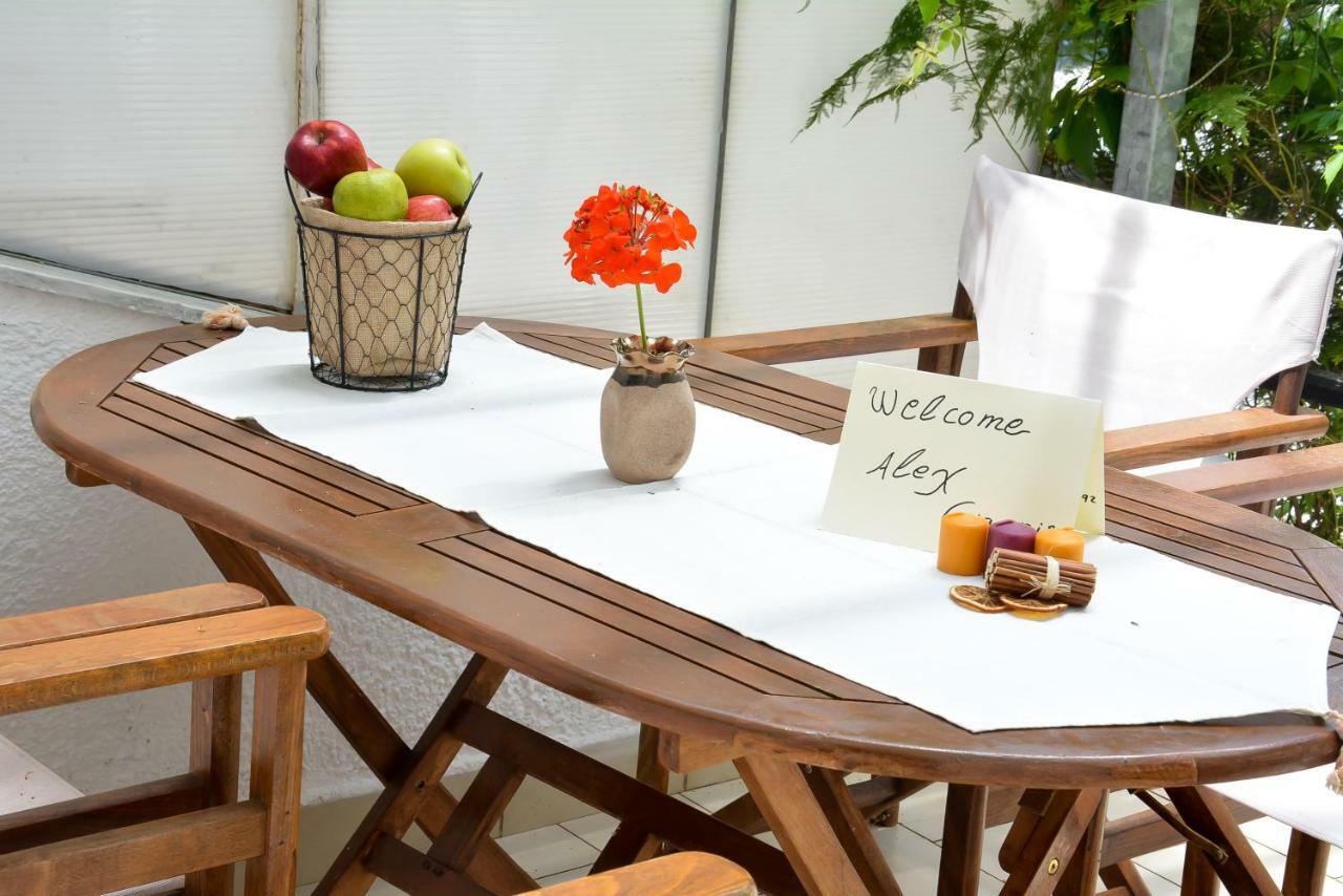 Alex-Giannis Apartments, バルバティ エクステリア 写真